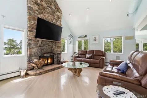 14 Beach Plum Lane Nissequogue NY 11780