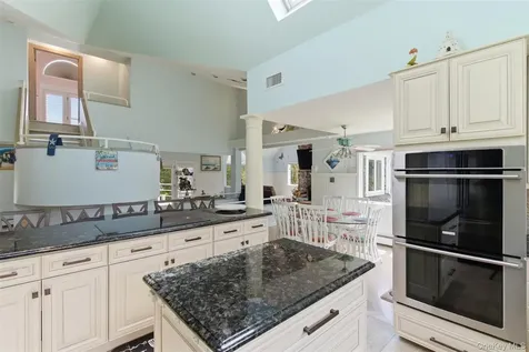 14 Beach Plum Lane Nissequogue NY 11780