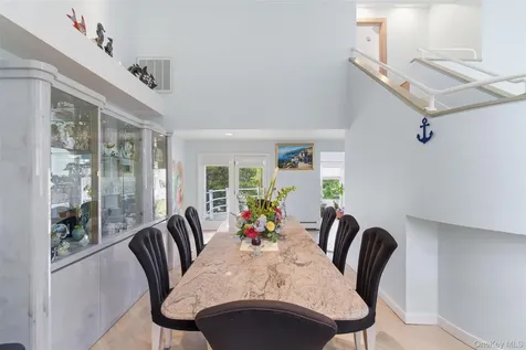 14 Beach Plum Lane Nissequogue NY 11780