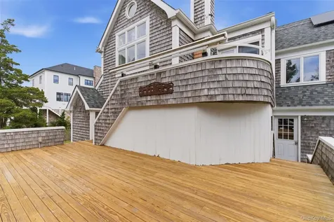 14 Beach Plum Lane Nissequogue NY 11780
