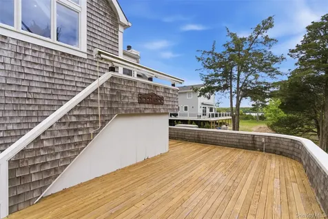 14 Beach Plum Lane Nissequogue NY 11780