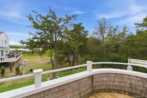 14 Beach Plum Lane Nissequogue NY 11780