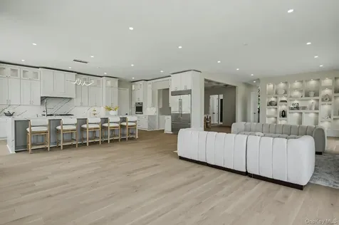 29 Soundview Lane Sands Point NY 11050