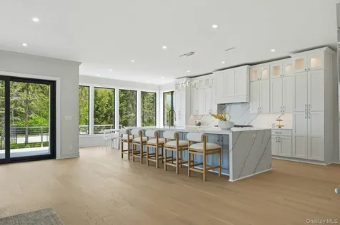 29 Soundview Lane Sands Point NY 11050