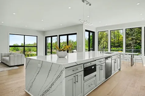 29 Soundview Lane Sands Point NY 11050