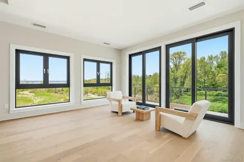 29 Soundview Lane Sands Point NY 11050