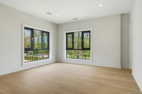 29 Soundview Lane Sands Point NY 11050