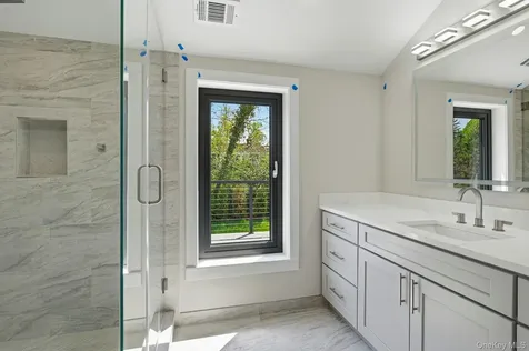 29 Soundview Lane Sands Point NY 11050