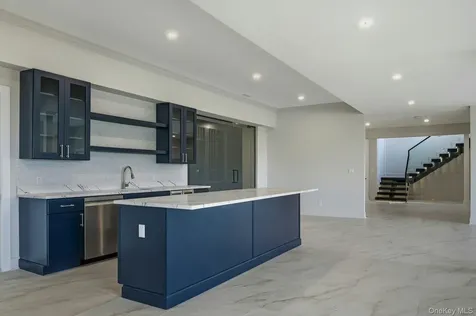 29 Soundview Lane Sands Point NY 11050
