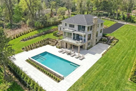29 Soundview Lane Sands Point NY 11050