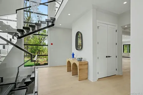 29 Soundview Lane Sands Point NY 11050