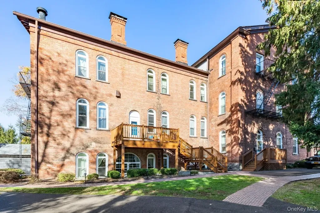 21 Idlewild Avenue Cornwall On Hudson NY 12520