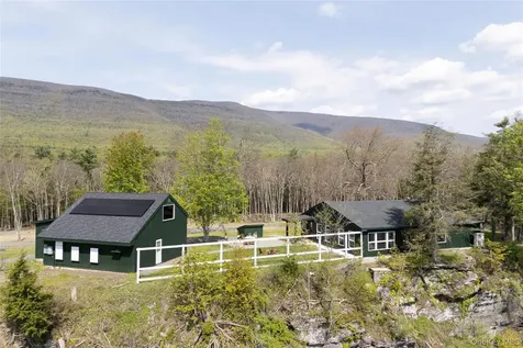 45 Charles Hommel Road Saugerties NY 12477