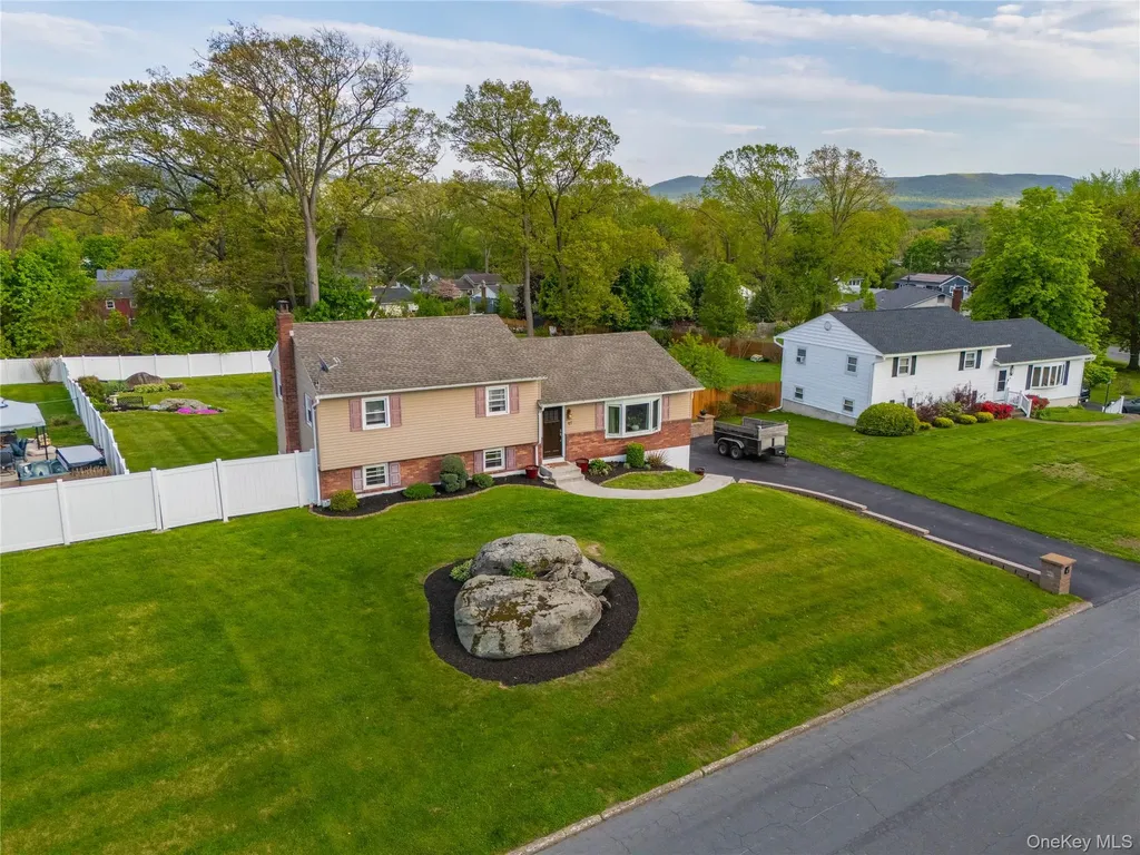 47 Continental Drive New Windsor NY 12553
