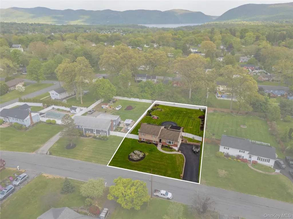 47 Continental Drive New Windsor NY 12553