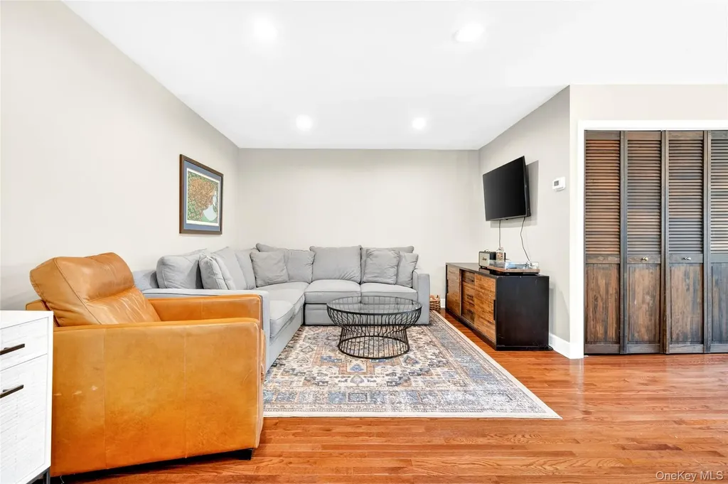 17 Hillside Terrace White Plains NY 10601