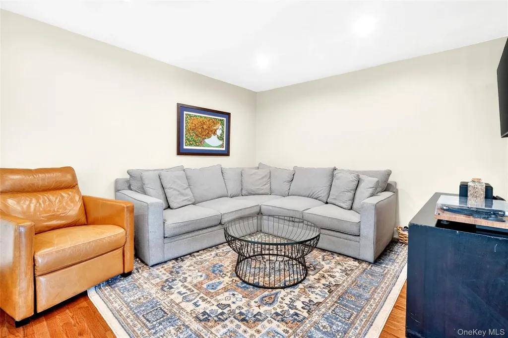 17 Hillside Terrace White Plains NY 10601