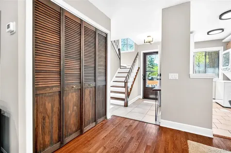 17 Hillside Terrace White Plains NY 10601