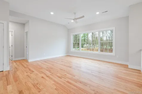 5 Pond View Court Staatsburg NY 12580
