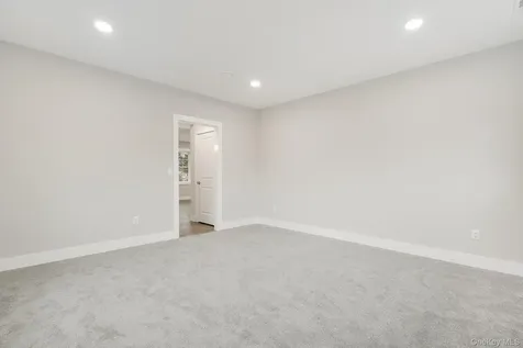 5 Pond View Court Staatsburg NY 12580