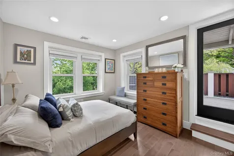 109 W Park Avenue Pearl River NY 10965