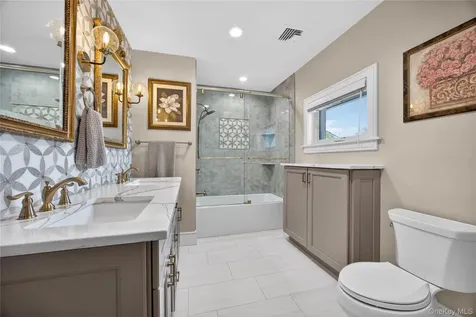109 W Park Avenue Pearl River NY 10965