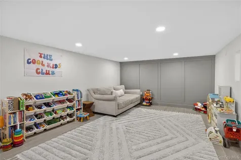 109 W Park Avenue Pearl River NY 10965