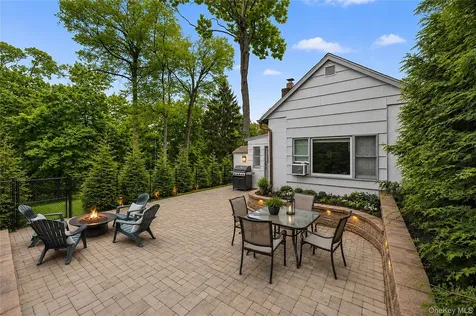 109 W Park Avenue Pearl River NY 10965