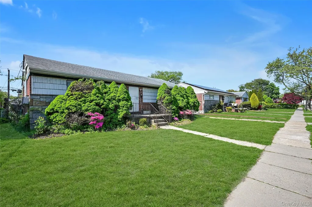 2255 Parkhurst Road Elmont NY 11003