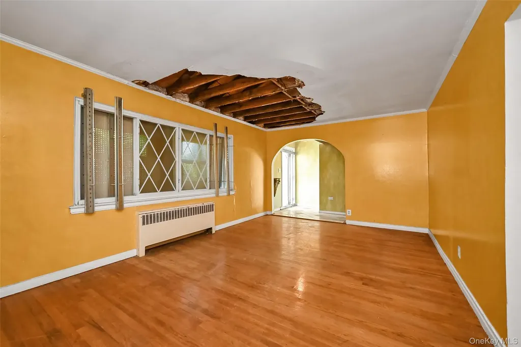 2255 Parkhurst Road Elmont NY 11003