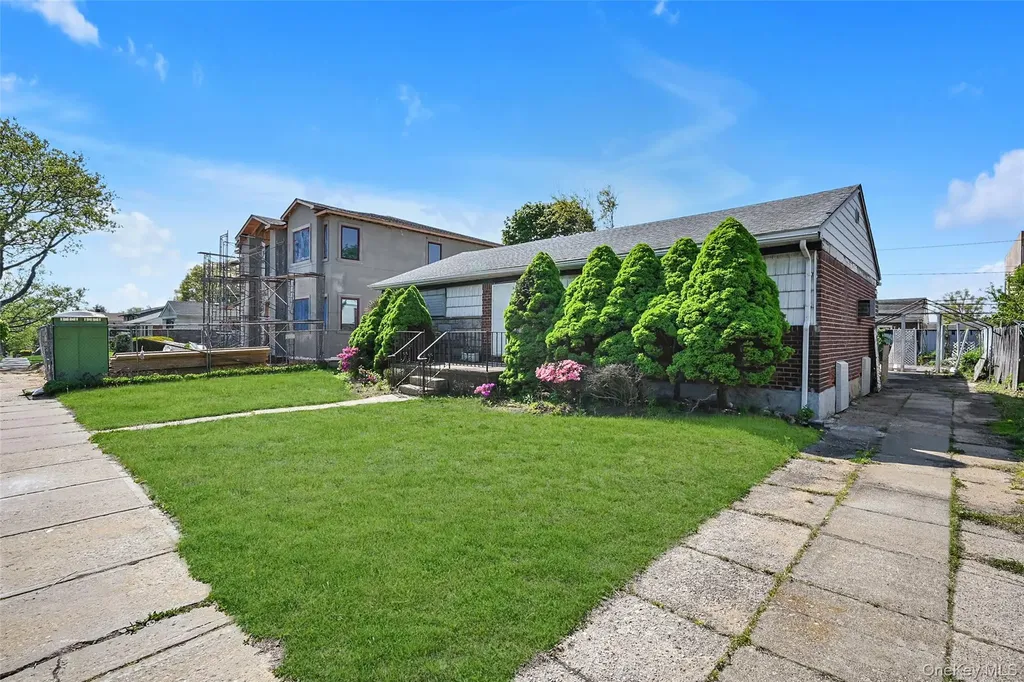 2255 Parkhurst Road Elmont NY 11003