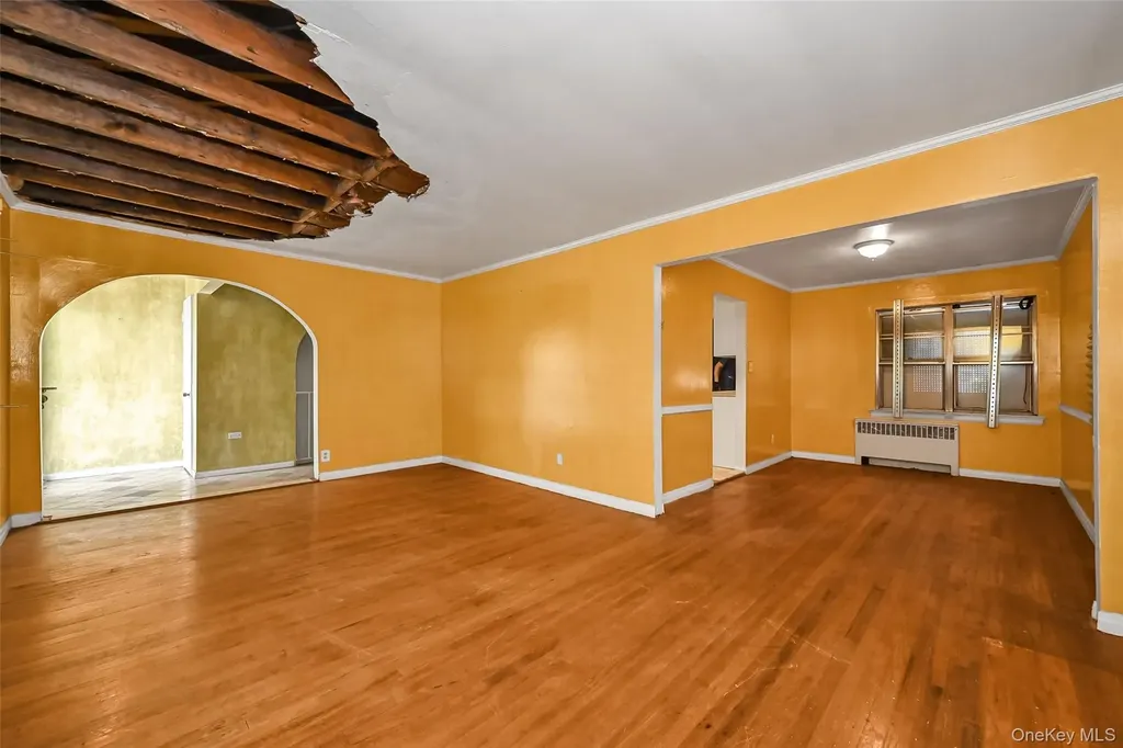 2255 Parkhurst Road Elmont NY 11003