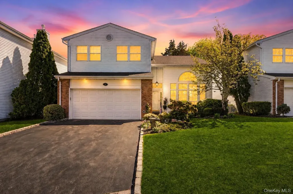 96 Fairway View Drive Commack NY 11725