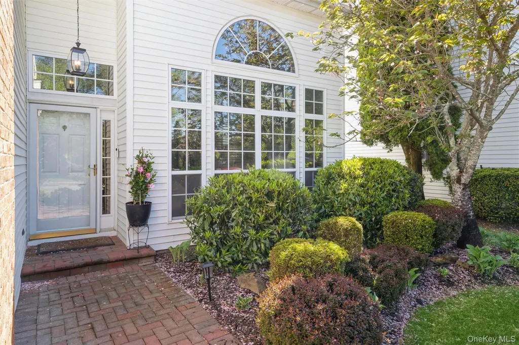 96 Fairway View Drive Commack NY 11725
