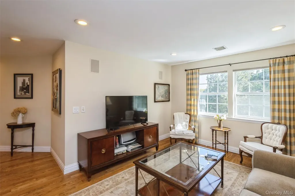 96 Fairway View Drive Commack NY 11725