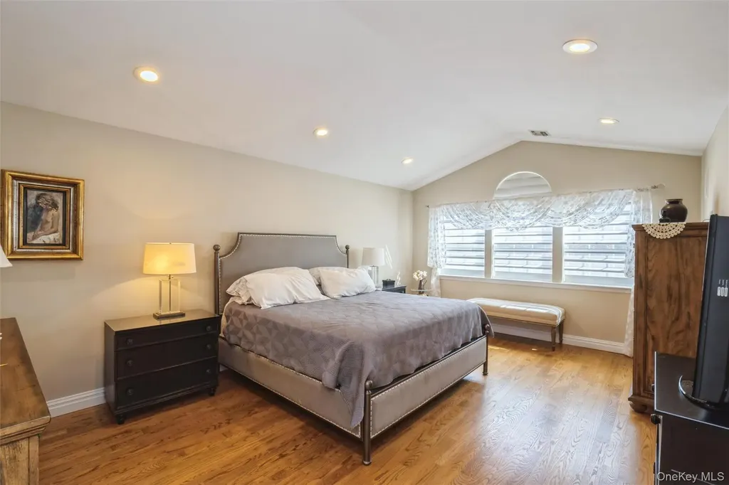 96 Fairway View Drive Commack NY 11725