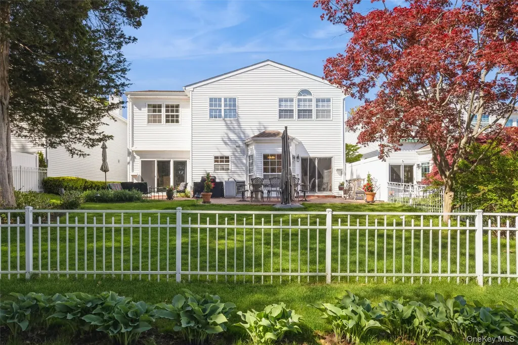 96 Fairway View Drive Commack NY 11725