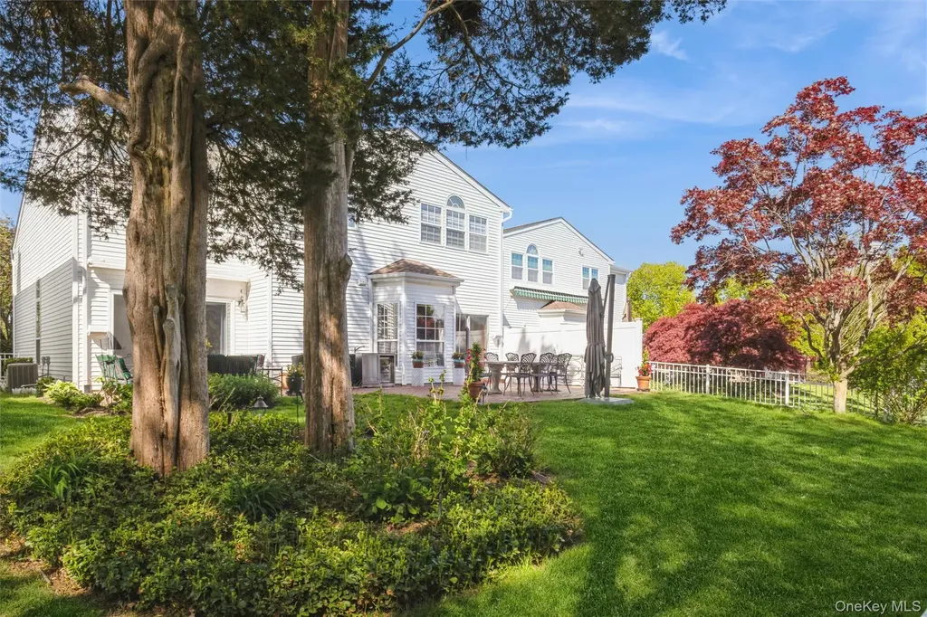 96 Fairway View Drive Commack NY 11725