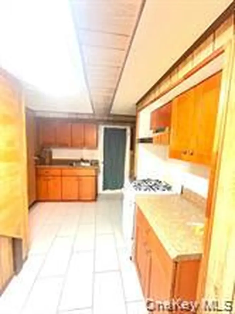 1945 Paulding Avenue Bronx NY 10462