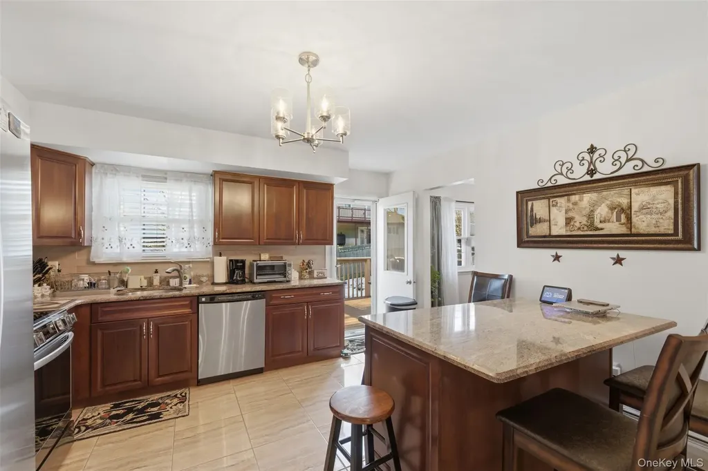 1 Weather Vane Way Middletown NY 10940