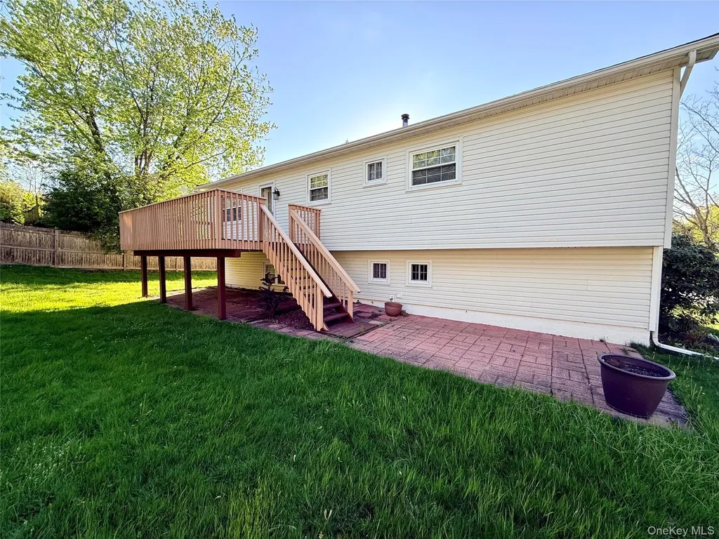 1 Weather Vane Way Middletown NY 10940