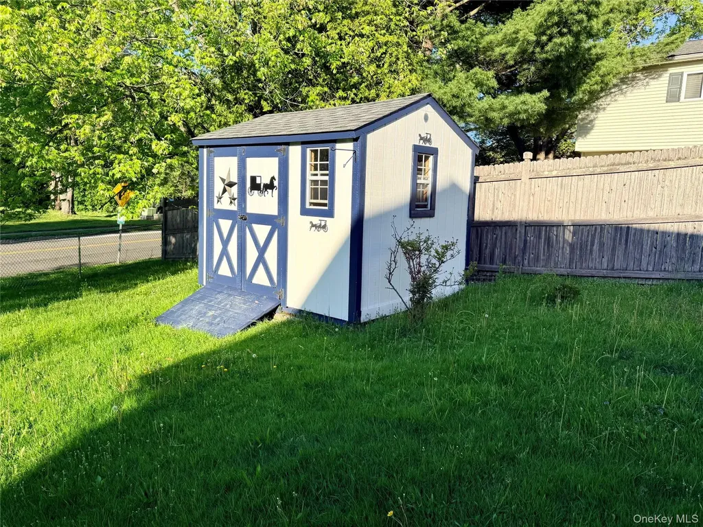 1 Weather Vane Way Middletown NY 10940