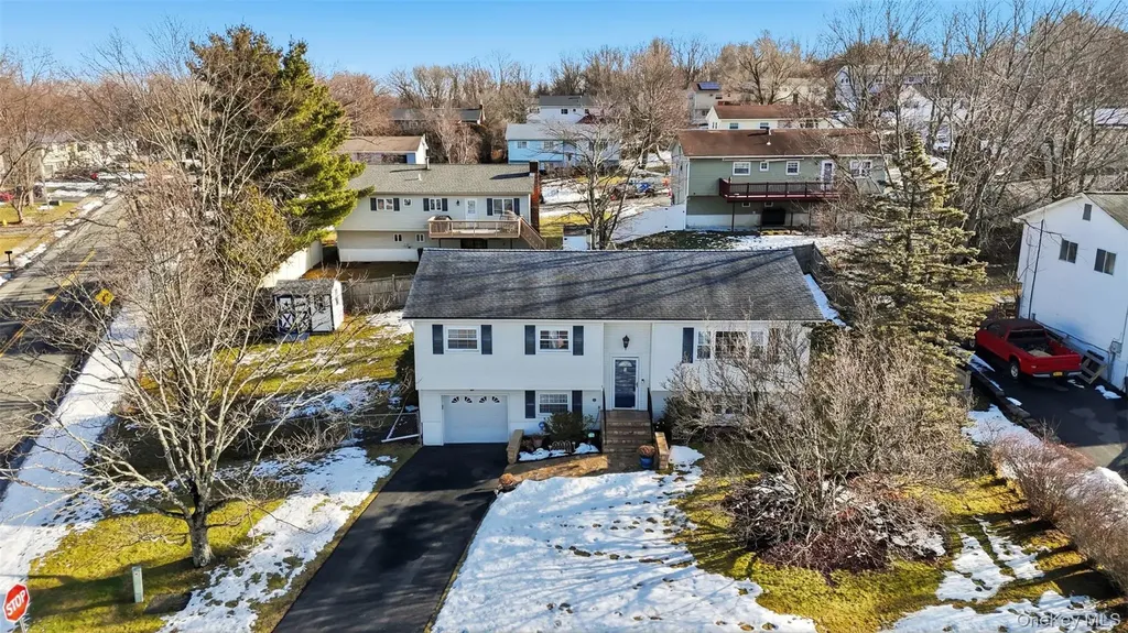 1 Weather Vane Way Middletown NY 10940