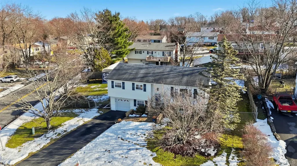 1 Weather Vane Way Middletown NY 10940