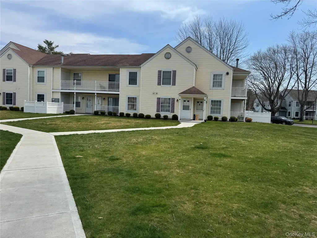 9 Fairview Circle Middle Island NY 11953
