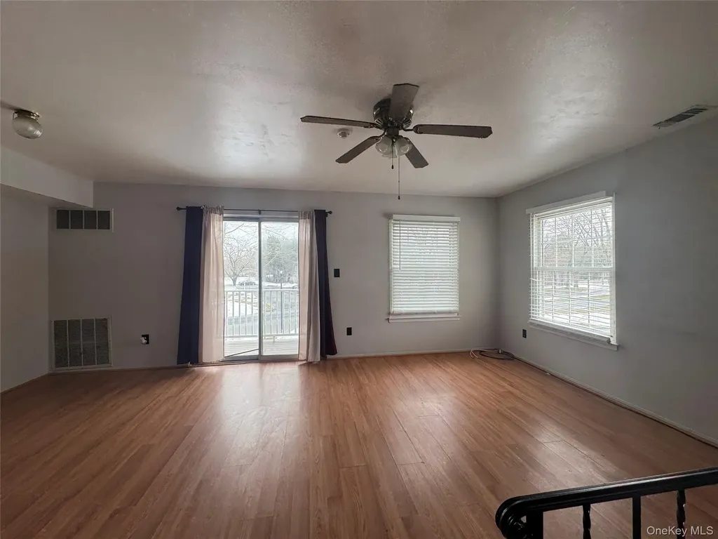 9 Fairview Circle Middle Island NY 11953