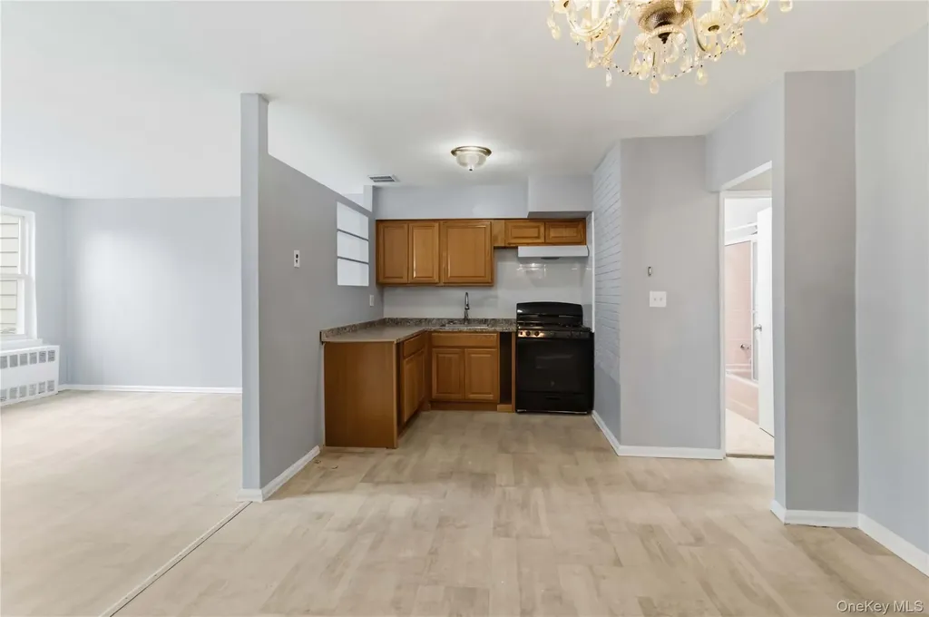 644 Autumn Avenue Brooklyn NY 11208