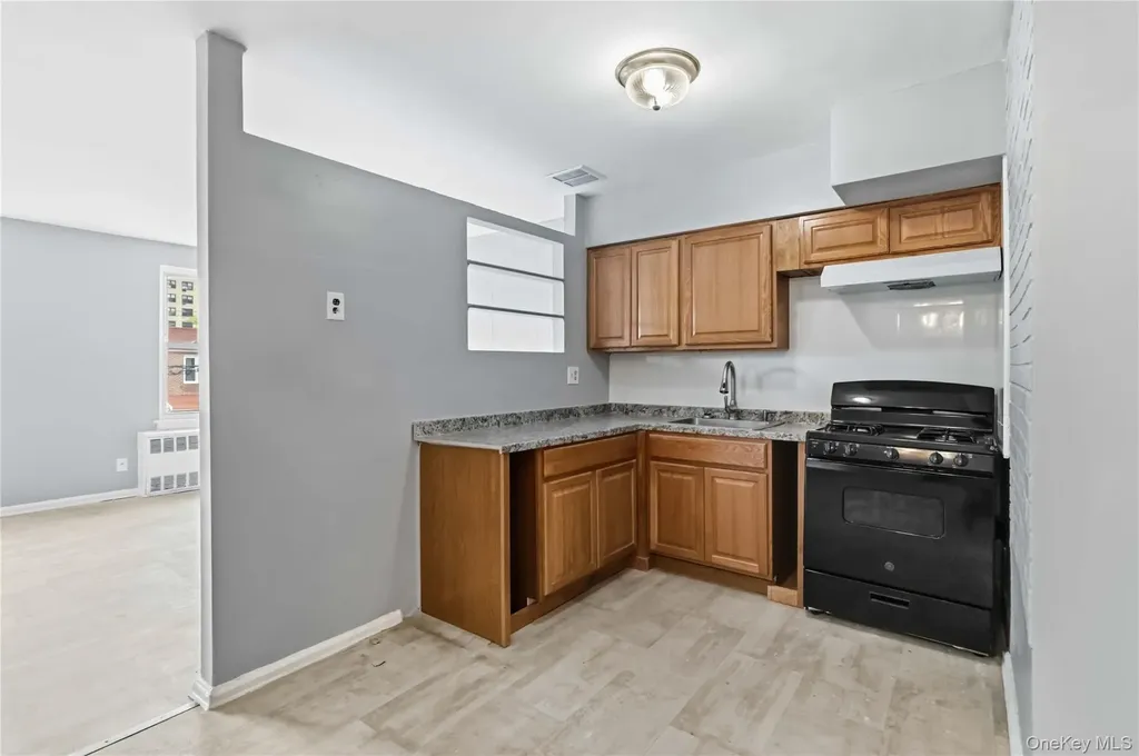 644 Autumn Avenue Brooklyn NY 11208