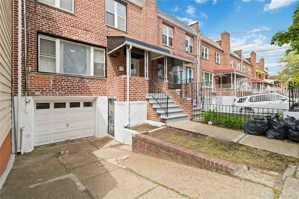 644 Autumn Avenue Brooklyn NY 11208