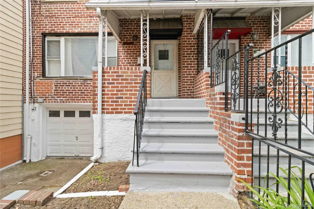 644 Autumn Avenue Brooklyn NY 11208